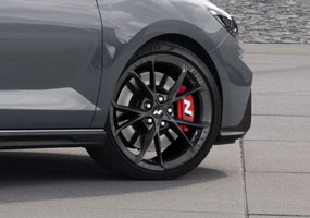 Hyundai_i30_Fastback_N_Exterior_High-Performance-Brakes_285x200.jpg