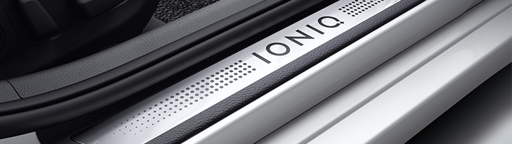 Hyundai_Hybrid_door_scuff_plates_748x210.jpg