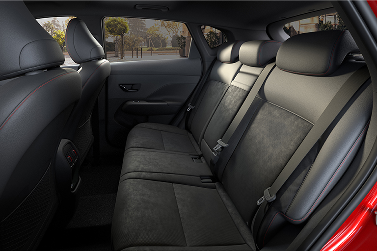 KONA_Interior_Hotspot_NLINE_REAR_Tablet_768x512.jpg