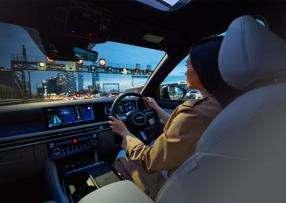 Dual 12.3” panoramic curved display 