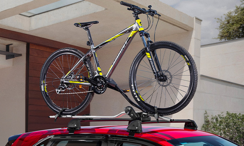 HYUNDAI_ACCESSORIES_i30_N_Line_Bike_Carrier_Wheel_On_800x480.jpg
